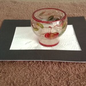 Crackled glass bowl
